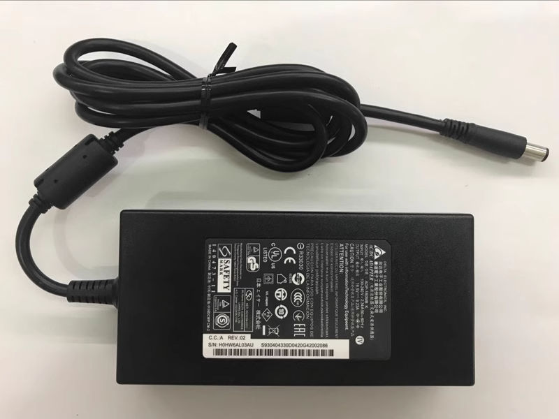 Adaptateur secteur Delta ADP-1 - Laptop Charger avis et prix